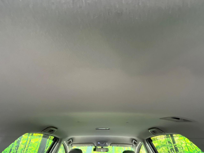 2013 Toyota Prius α DAA-ZVW40W (UW-6a3b4be855633)[16]