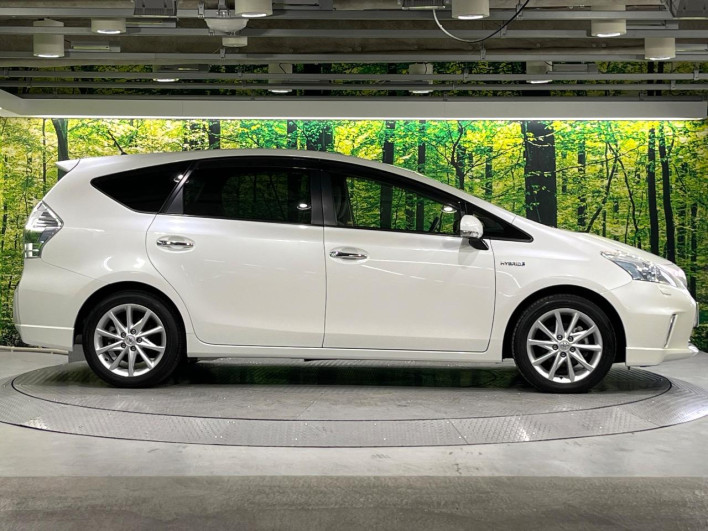 2013 Toyota Prius α DAA-ZVW40W (UW-6a3b4be855633)[8]