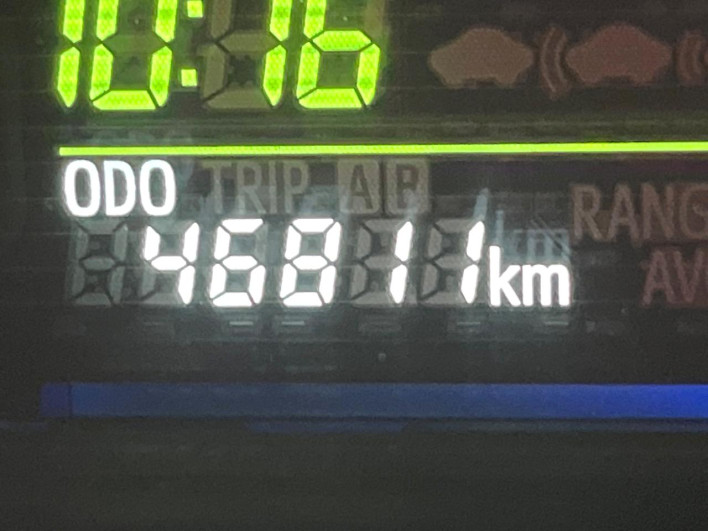 2013 Toyota Prius α DAA-ZVW40W (UW-6a3b4be855633)[2]