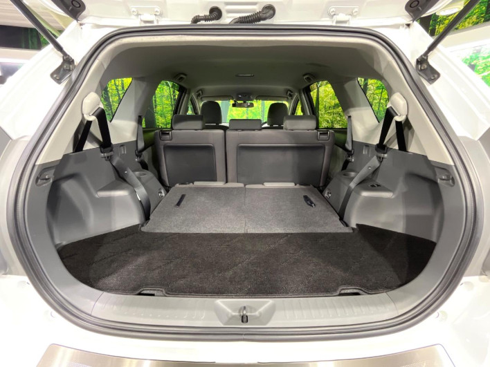 2013 Toyota Prius α DAA-ZVW40W (UW-6a3b4be855633)[14]