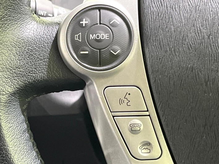 2011 Toyota Prius α DAA-ZVW41W (UW-6a3b4be8ea7a0)[23]