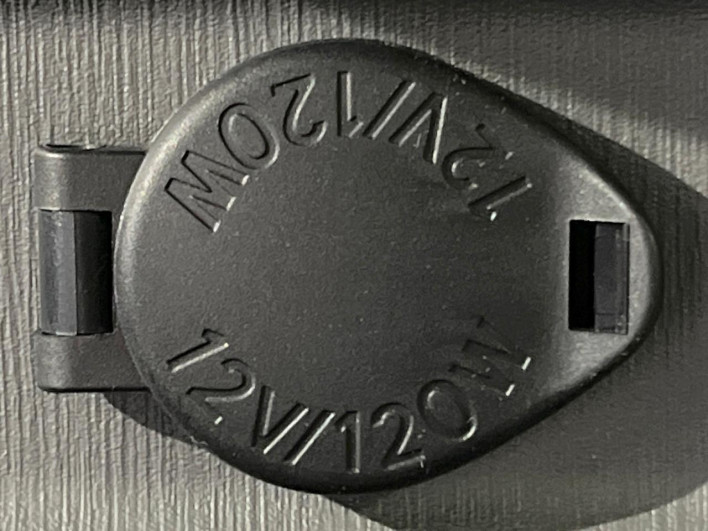 2011 Toyota Prius α DAA-ZVW41W (UW-6a3b4be8ea7a0)[29]