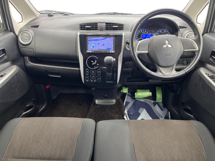 2014 Mitsubishi ek Custom DBA-B11W (UW-6a3c9b13cdb6a)[27]