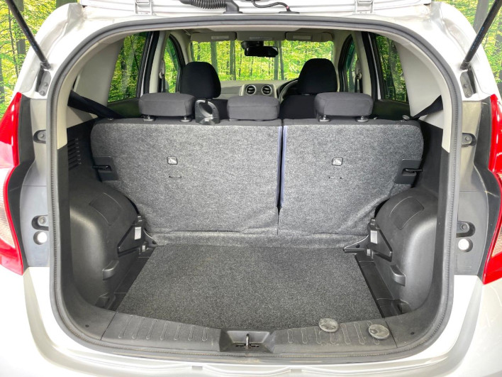 2015 Nissan Note DBA-E12 (UW-6a3c9b43790ff)[29]