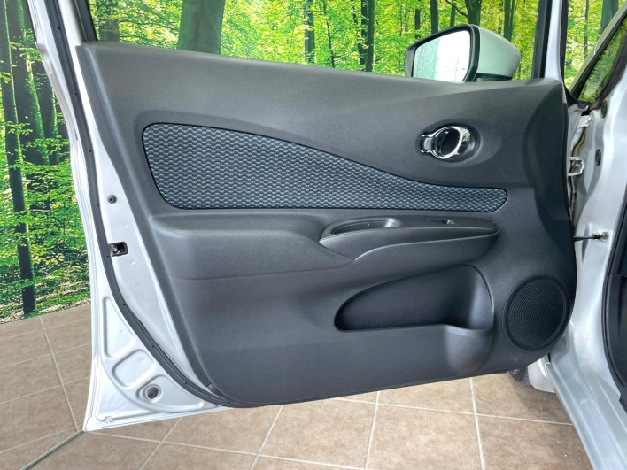 2015 Nissan Note DBA-E12 (UW-6a3c9b43790ff)[25]