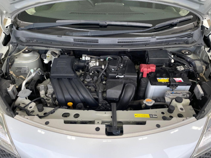 2015 Nissan Note DBA-E12 (UW-6a3c9b43790ff)[4]