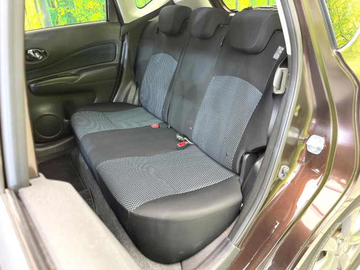 2015 Nissan Note DBA-E12 (UW-6a3c9b43e8068)[16]