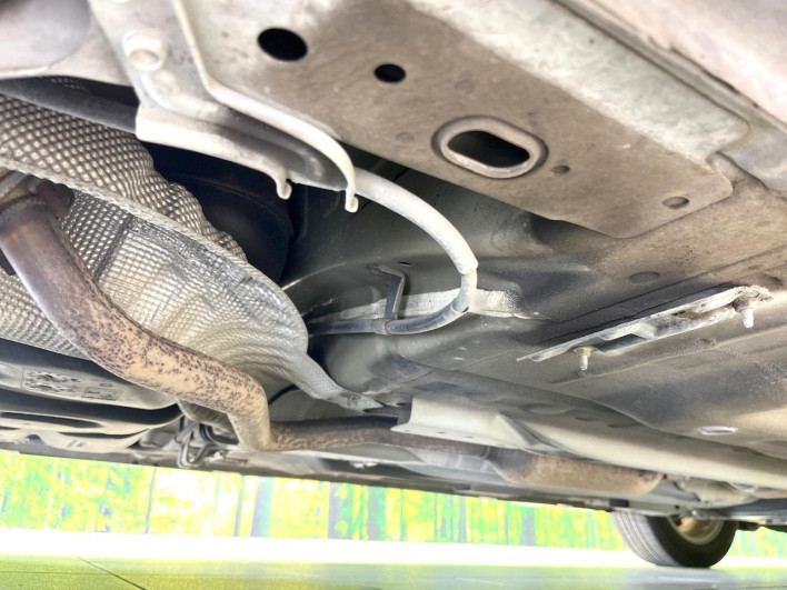 2015 Nissan Note DBA-E12 (UW-6a3c9b43e8068)[29]
