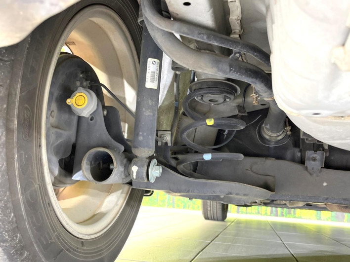 2015 Nissan Note DBA-E12 (UW-6a3c9b43e8068)[28]