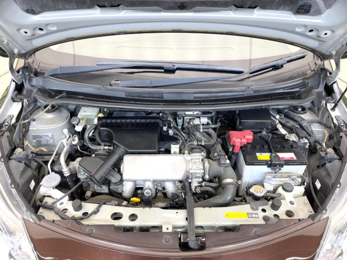 2015 Nissan Note DBA-E12 (UW-6a3c9b43e8068)[4]