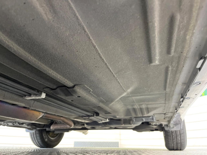2015 Nissan Note DBA-E12 (UW-6a3c9b4404128)[21]