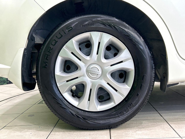 2017 Nissan Note DBA-E12 (UW-6a3c9b45e1141)[16]