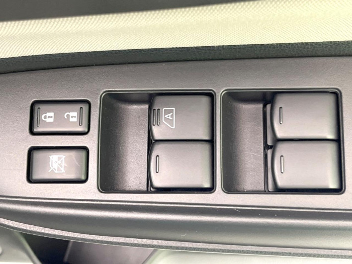 2019 Nissan Note DBA-E12 (UW-6a3c9b4716e1d)[17]