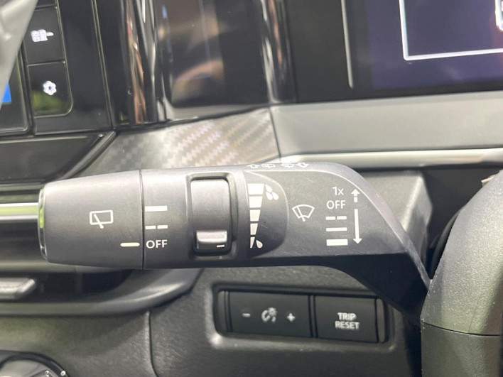 2021 Nissan Note 6AA-E13 (UW-6a3c9b48a2e52)[18]