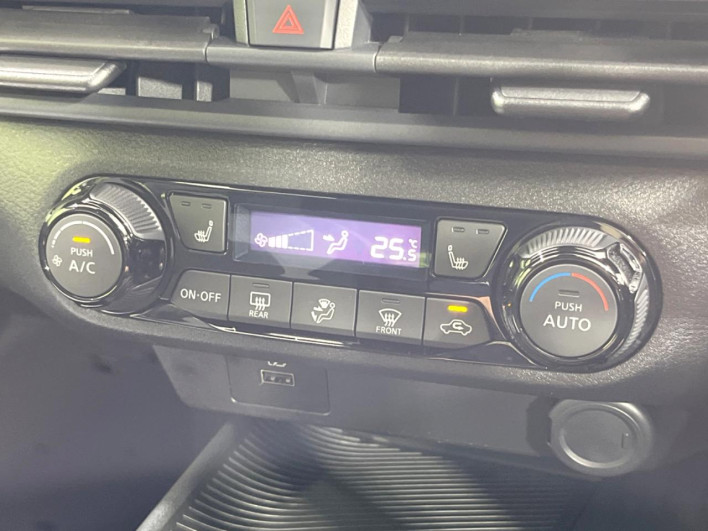 2021 Nissan Note 6AA-E13 (UW-6a3c9b48a2e52)[20]