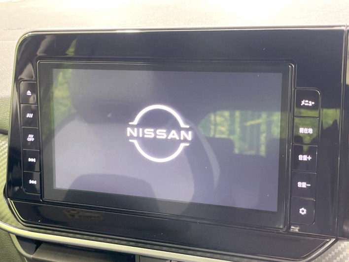 2021 Nissan Note 6AA-E13 (UW-6a3c9b48a2e52)[11]