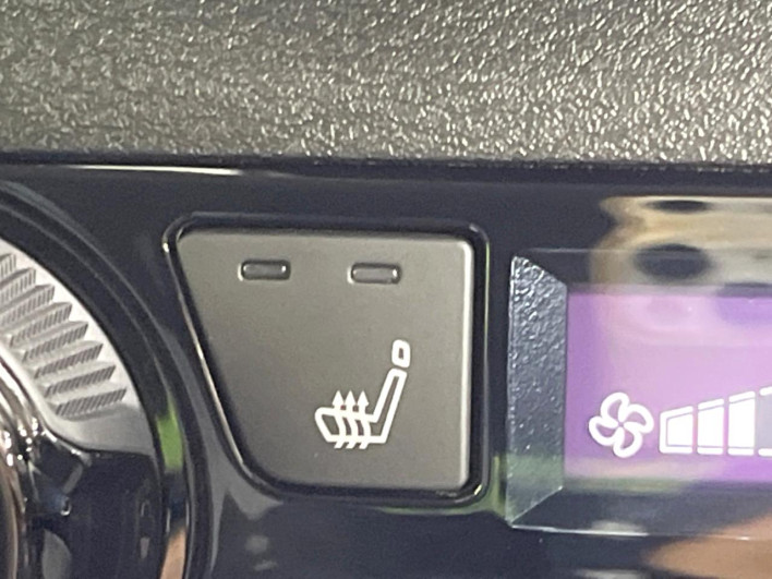 2021 Nissan Note 6AA-E13 (UW-6a3c9b48a2e52)[22]