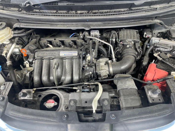 2018 Honda Freed hybrid DAA-GB8 (UW-6a3c9b58bbd6e)[4]