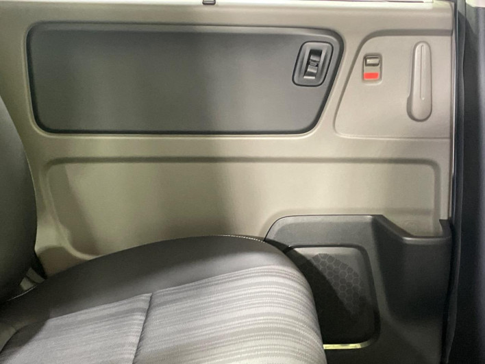 2018 Honda Freed hybrid DAA-GB8 (UW-6a3c9b58bbd6e)[28]