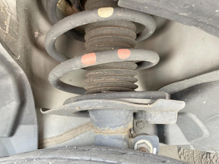 2017 Nissan Serena DAA-GFC27 (UW-6a3c9b5fa45e9)[12]