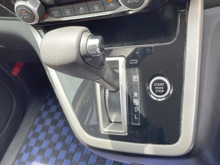 2017 Nissan Serena DAA-GFC27 (UW-6a3c9b5fa45e9)[28]