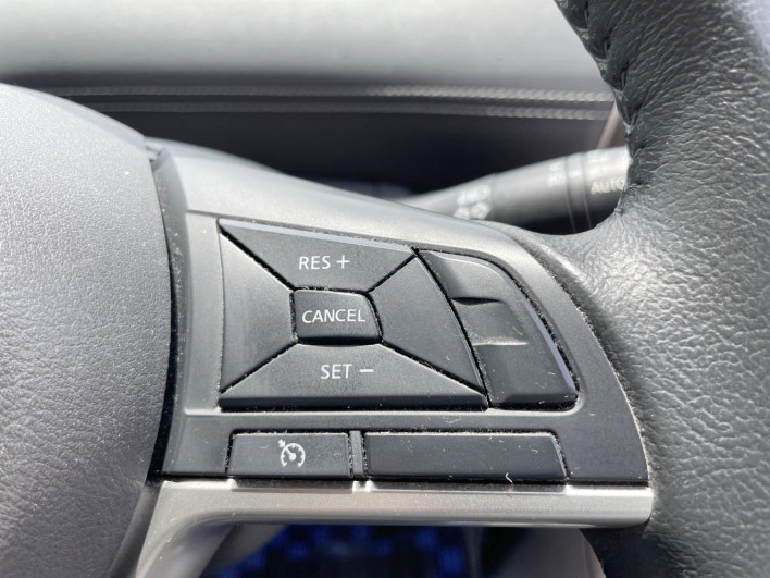 2017 Nissan Serena DAA-GFC27 (UW-6a3c9b5fa45e9)[25]