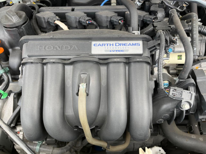 2014 Honda Fit DBA-GK3 (UW-6a3c9b68bf133)[8]