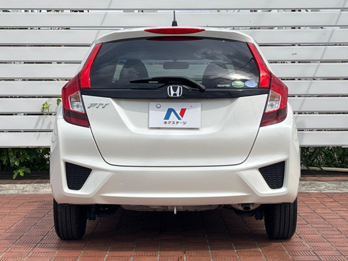 2014 Honda Fit DBA-GK3 (UW-6a3c9b68bf133)[18]