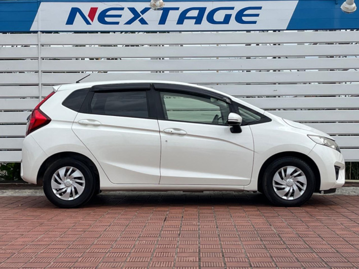 2014 Honda Fit DBA-GK3 (UW-6a3c9b68bf133)[16]