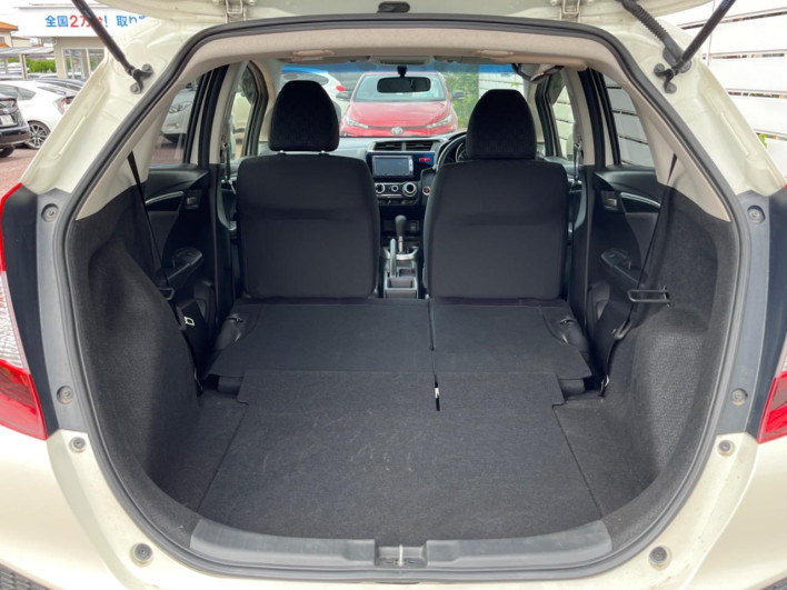 2014 Honda Fit DBA-GK3 (UW-6a3c9b68bf133)[26]