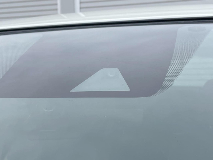 2018 Nissan Note DAA-HE12 (UW-6a3c9b805240f)[15]