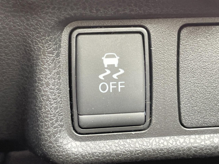 2018 Nissan Note DAA-HE12 (UW-6a3c9b805240f)[19]