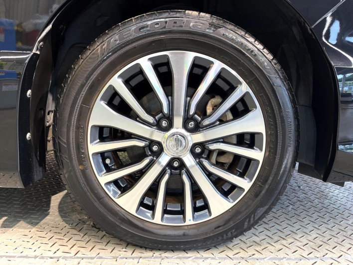 2014 Nissan Serena DAA-HFC26 (UW-6a3c9b8ad3bcb)[27]