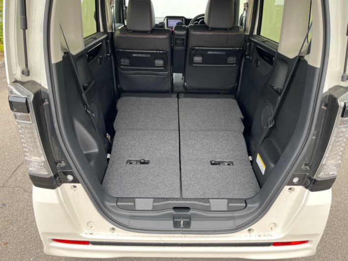 2016 Honda N-BOX CUSTOM DBA-JF1 (UW-6a3c9ba480f96)[25]
