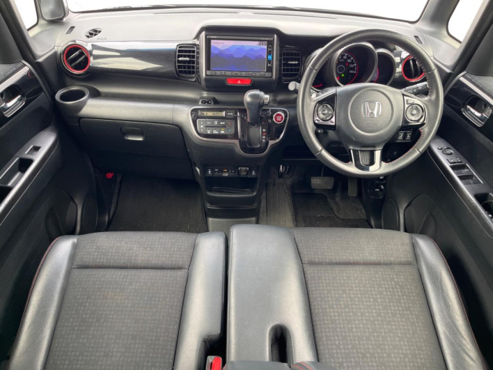 2016 Honda N-BOX CUSTOM DBA-JF1 (UW-6a3c9ba480f96)[28]
