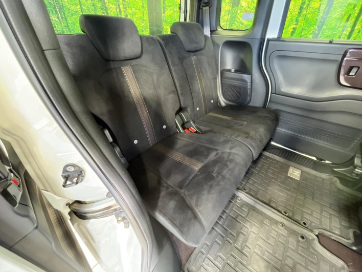 2018 Honda N-BOX CUSTOM DBA-JF3 (UW-6a3c9ba7d2301)[26]