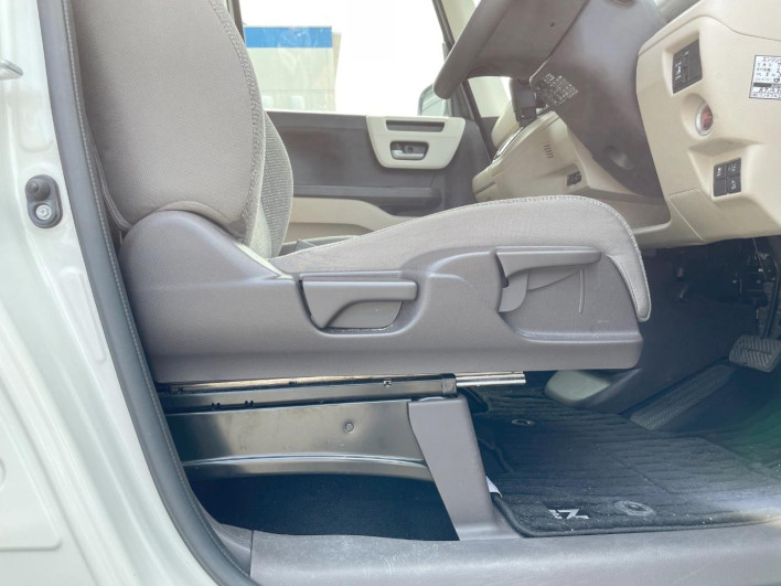 2020 Honda N-BOX 6BA-JF3 (UW-6a3c9bab8d94c)[18]