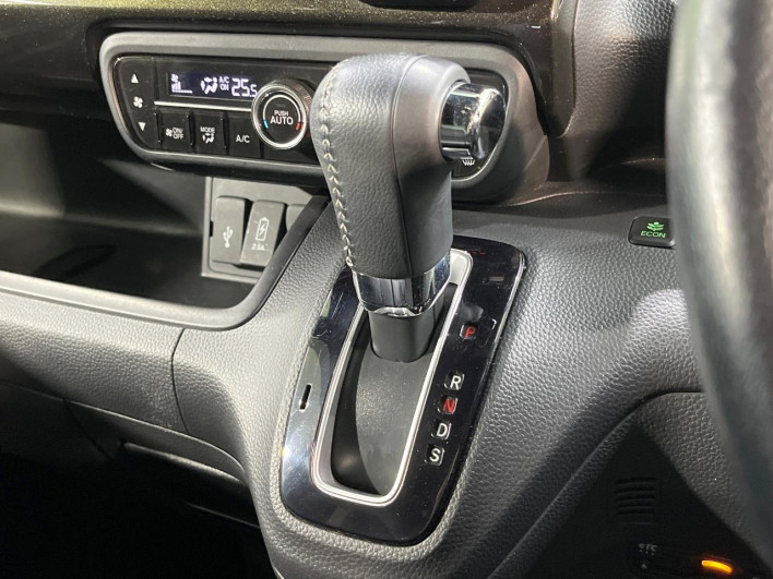 2020 Honda N-BOX CUSTOM 6BA-JF3 (UW-6a3c9bae702fc)[20]