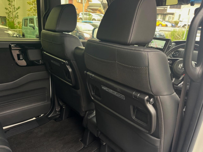 2021 Honda N-BOX CUSTOM 6BA-JF3 (UW-6a3c9baf45c9b)[18]