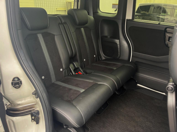 2021 Honda N-BOX CUSTOM 6BA-JF3 (UW-6a3c9baf45c9b)[17]