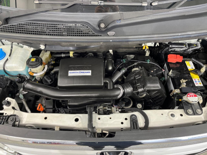 2019 Honda N-BOX DBA-JF4 (UW-6a3c9bb5e4ab3)[4]