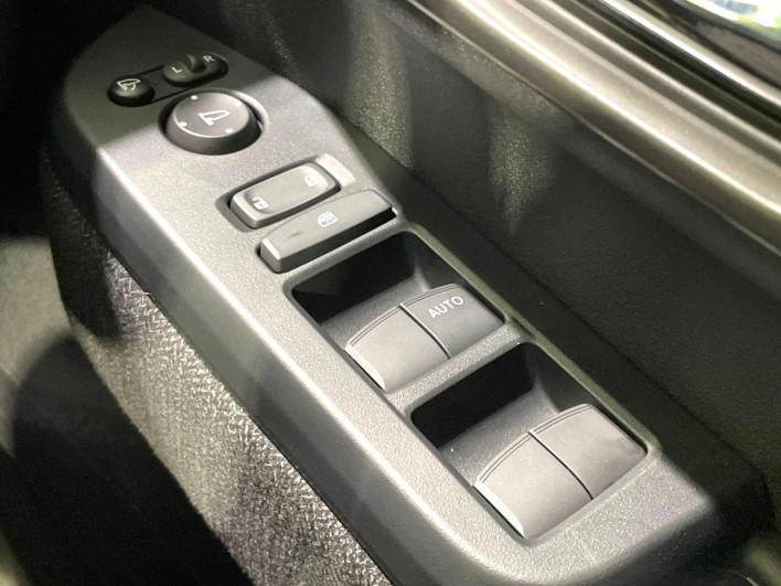 2026 Honda N-BOX CUSTOM 6BA-JF5 (UW-6a3c9bbe9ddb0)[27]