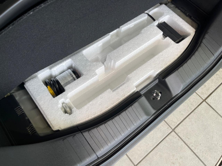 2025 Honda N-BOX CUSTOM 6BA-JF5 (UW-6a3c9bc129f14)[22]