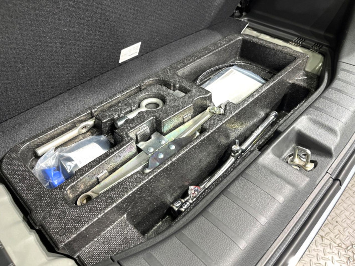 2019 Honda N-WGN Custom 6BA-JH3 (UW-6a3c9bccaa71b)[11]