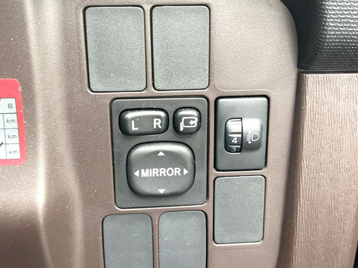 2014 Toyota Passo DBA-KGC30 (UW-6a3c9bdc8f275)[23]