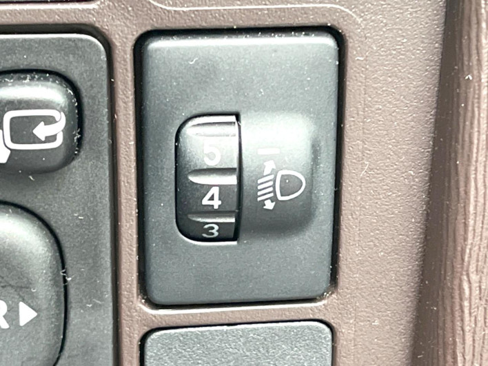 2014 Toyota Passo DBA-KGC30 (UW-6a3c9bdc8f275)[24]