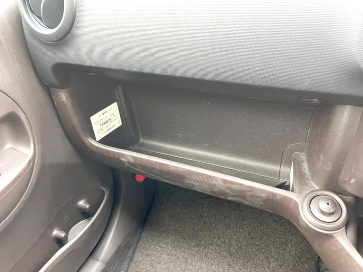 2014 Toyota Passo DBA-KGC30 (UW-6a3c9bdc8f275)[12]