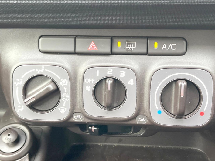 2014 Toyota Passo DBA-KGC30 (UW-6a3c9bdc8f275)[13]
