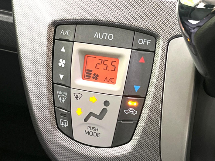2013 Daihatsu Move DBA-LA100S (UW-6a3c9be7073bd)[28]