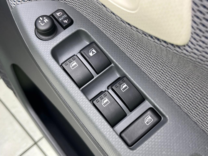 2015 Subaru Stella DBA-LA150F (UW-6a3c9be78724f)[22]